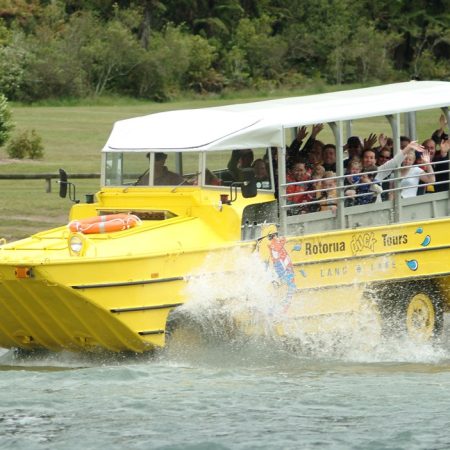 Duck-splash-Lake-Tikitapu