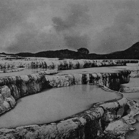 Pink-and-White Terraces-before-eruption-of-Mount-Tarawera
